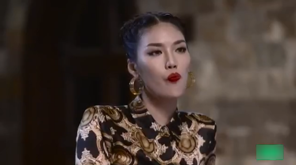 Những biểu cảm 'thần thánh' của các người đẹp Việt.